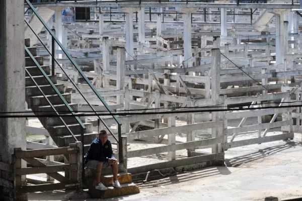 Paro por la estatización del predio de la Rural
