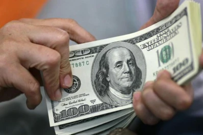 Se puede comprar hasta 100 dólares diarios por persona