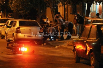 Un sujeto se tiroteó con la Policía, tomó a una mujer de rehén en Bolivar al 1.200 y se entregó