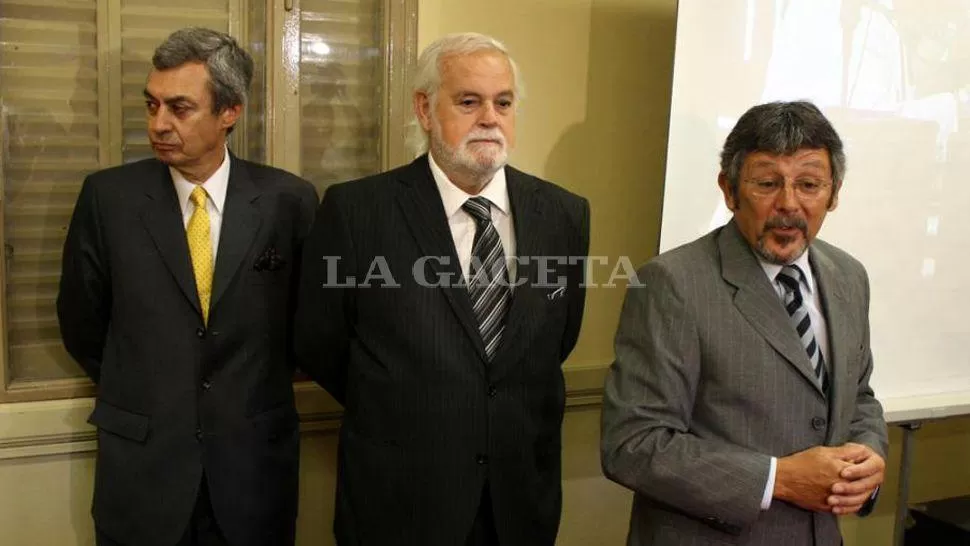 RENUNCIA. Herrera Molina (centro) tiene 69 años y entró a la Justicia en 1986. ARCHIVO LA GACETA / FOTO DE JORGE OLMOS SGROSSO