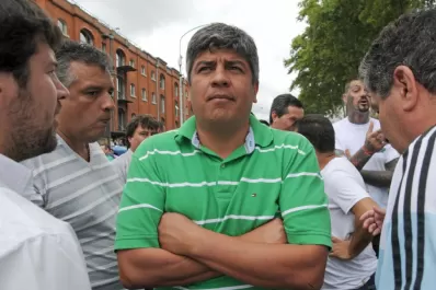 Camioneros amenazan con un paro en todos los supermercados del país
