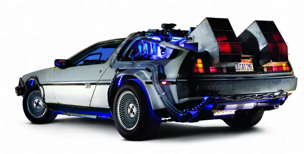 PARA SACARSE FOTOS. El DeLorean estará en exhibición a partir de mañana.