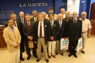 Recién estamos recogiendo las banderas de 1810
