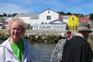 Intelectuales y políticos del país se enfrentan por los kelpers