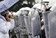 Grecia acerca posición por el rescate, en medio de resistencias