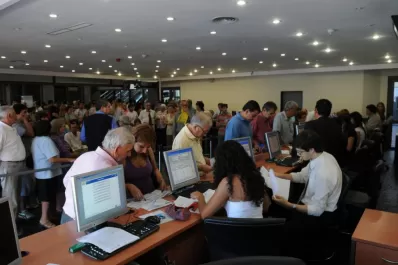 Bellomío enfrenta a Clavarino en un caso por expedientes desaparecidos en Rentas