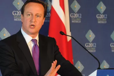 Los habitantes de las islas deben determinar su futuro, le respondió Cameron a Cristina