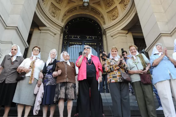 Hebe de Bonafini marchó a Tribunales y amenazó: el día que nos hartemos vamos a entrar