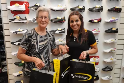 Compró zapatillas en el Sportsman