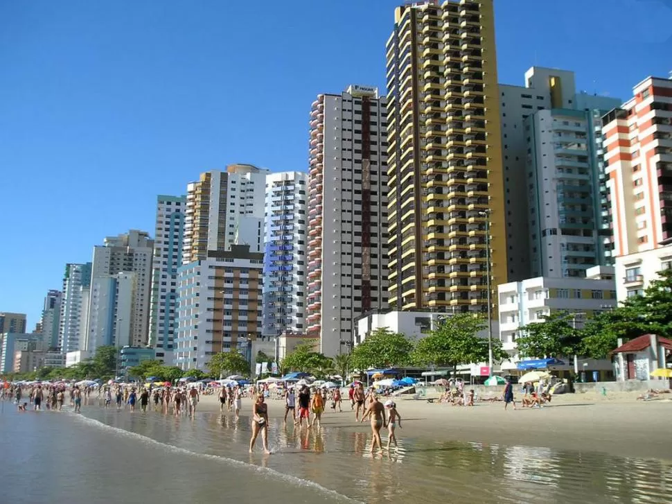 SIN VALIDACIÓN. Llevar reales a las playas brasileñas desde Tucumán se torna una misión imposible. ONDEPARAS.COM