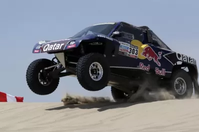 Álvarez ofrece pelea a Sainz