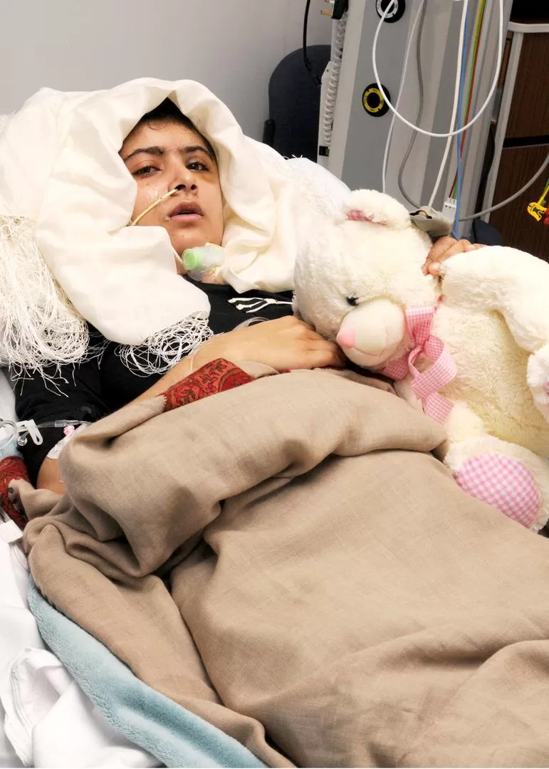 HERIDAS. Malala se recupera de un disparo en la cabeza. REUTERS (ARCHIVO)