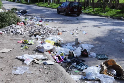 La basura regresó a Castro Barros al 900