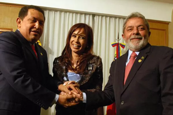 Cristina viajará a Cuba para visitar a Chávez