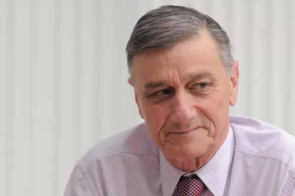 Binner rechaza el voto popular para elegir magistrados