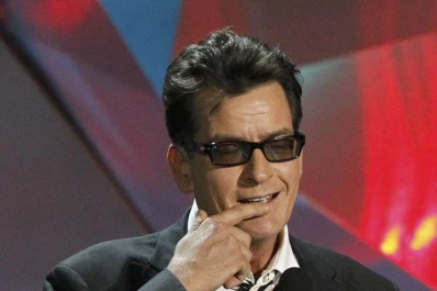 Charlie Sheen, polémico y solidario