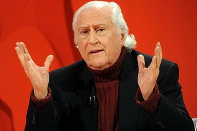 Posa como progresista, pero  es irresponsable e hipócrita