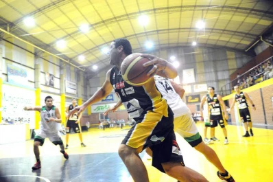 Talleres busca otro éxito y el rojo sale a la cancha