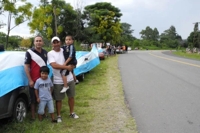 Una bandera argentina de 25 metros que expresó pasión