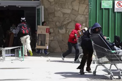 Detienen a cinco personas por los saqueos en Bariloche