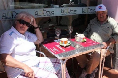 Una foto de Mujica de vacaciones es furor en las redes sociales