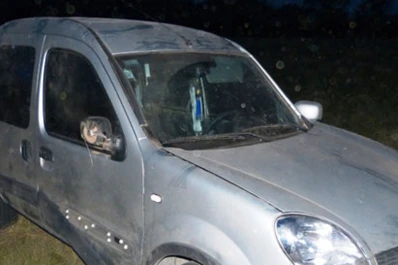 Venían de vacaciones a Tucumán, cayeron a una banquina y se salvaron de milagro