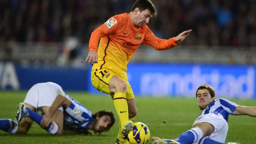 OTRO RECORD. Liones Messi anotó un gol en su décimo partido consecutivo. Al Barcelona no le sirvió de mucho, ya que perdió el invicto ante Real Sociedad. REUTERS