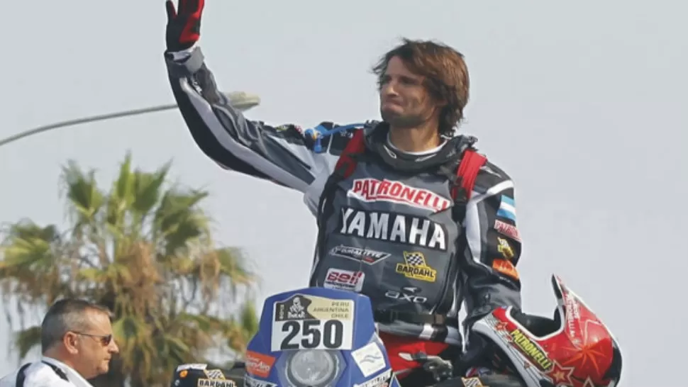 LLEGADA TRIUNFAL. Marcos Patronelli se consagró por segunda vez en el mRally Dakar, con su cuatriciclo. 