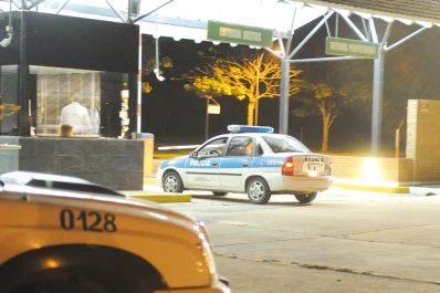 Robaron en varias casas de un country y no dejaron huellas