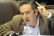 Tumini le vendió el alma al poder mediático y financiero