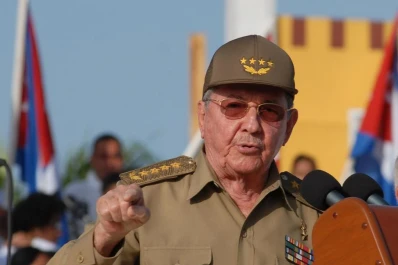 Algunos chilenos pretenden incomodar a Raúl Castro