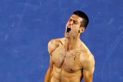 Djokovic luchó cinco horas para vencer a Wawrinka