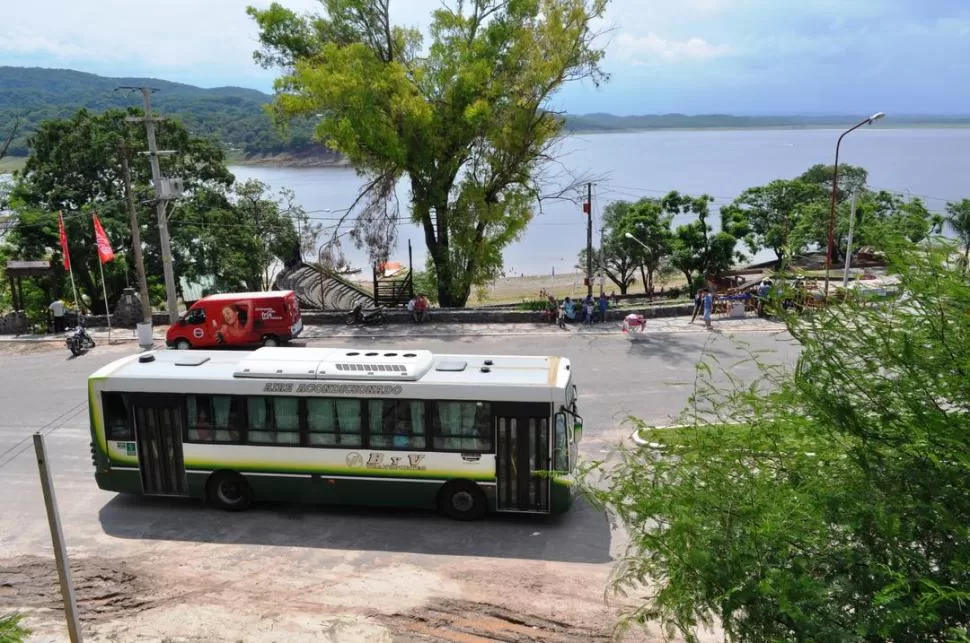 ¡PARADA!. Todas las semanas los ómnibus del servicio público llevarán pasajeros hasta villas turísticas.  GENTILEZA BYV TRANSPORTE