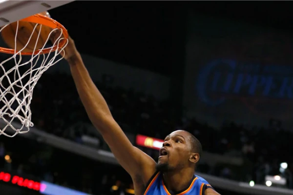 Kevin Durant mostró chapa ante los Clippers