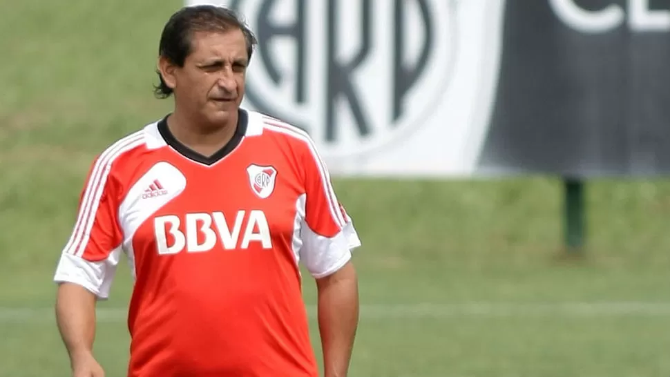 OPCION. Fabbro es un jugador que me gusta mucho, pero ya tenemos una alternativa que es el chileno Valdivia, afirmó Díaz en declaraciones a una radio de Paraguay.