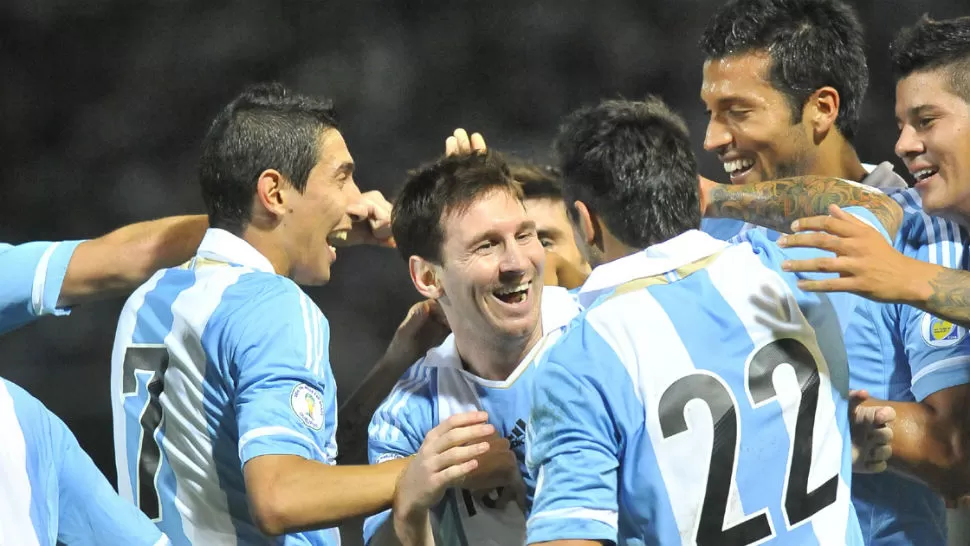 PURA FELICIDAD. El seleccionado argentino quiere seguir festejando y manteniéndose en lo más alto de las eliminatorias.