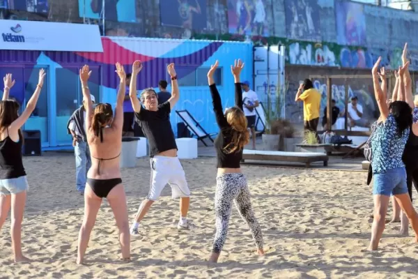 Relajate en la playa con el milenario Qi Gong