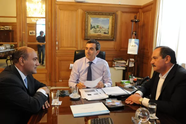 Alperovich y Randazzo se comprometieron a reactivar los talleres de Tafí Viejo