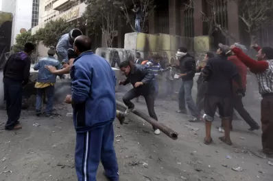 La violencia volvió a Egipto, a dos años de la revolución que derrocó a Mubarak