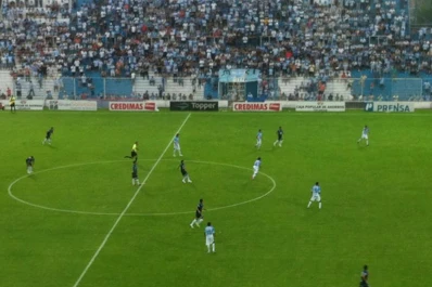 Atlético le ganó por penales a Gimnasia y habrá clásico tucumano