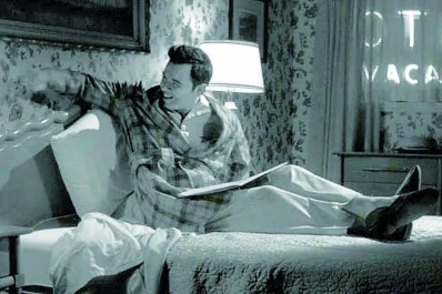 MacFarlane arrasa con su clip de psicosis