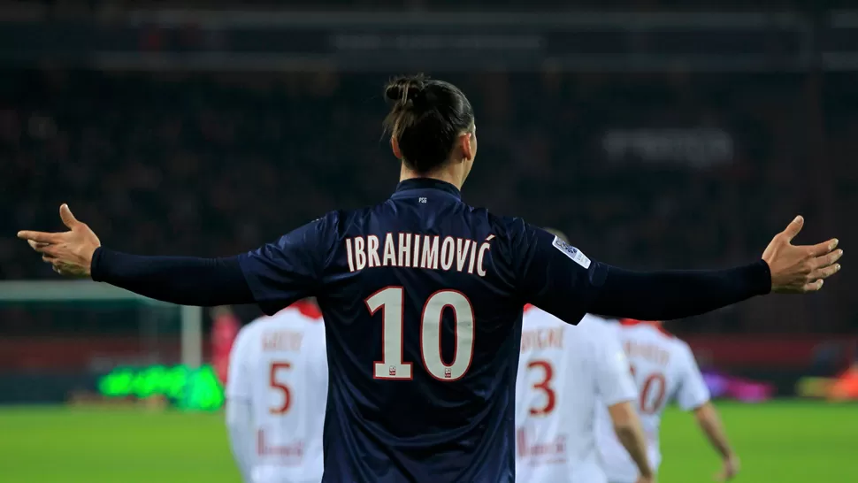 TEMIBLE. Ibrahimovic es uno de los mejores delanteros del planeta y sin dudas será un dolor de cabeza para la defensa argentina. REUTERS