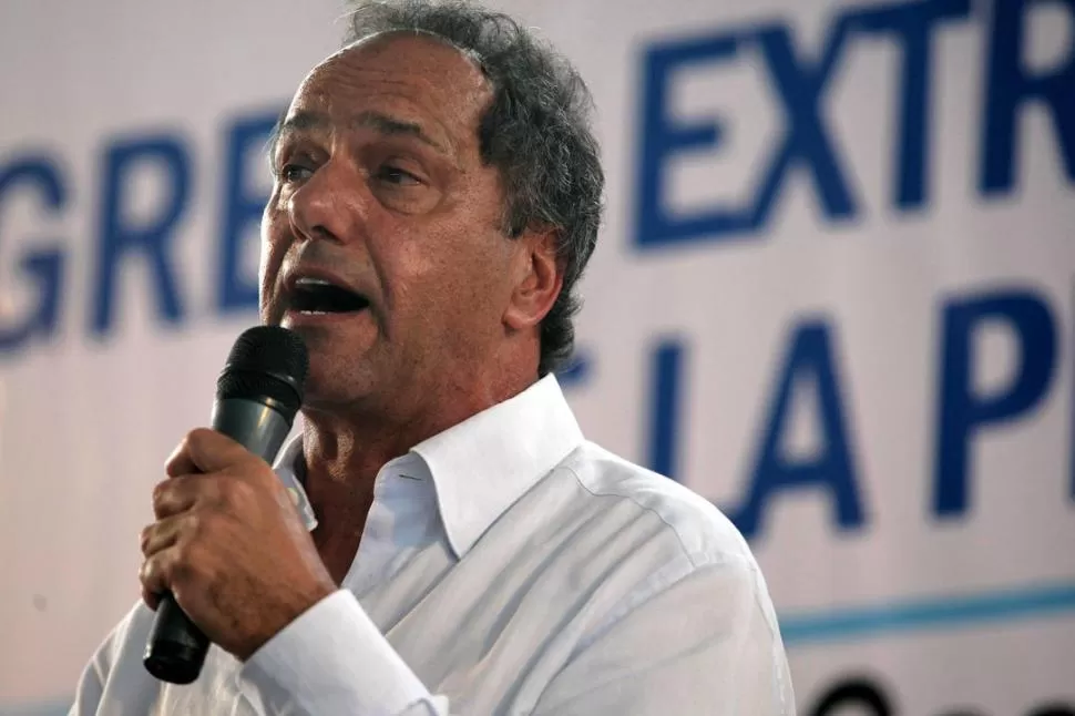 DECIDIDO. Scioli parece estar dispuesto a avanzar en su ya anunciada candidatura presidencial hacia 2015 DYN (ARCHIVO)