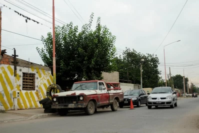 Buscan datos del conductor que chocó al cartero