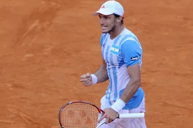 Mónaco ganó el segundo punto para la Argentina