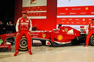 Ferrari presentó su F138