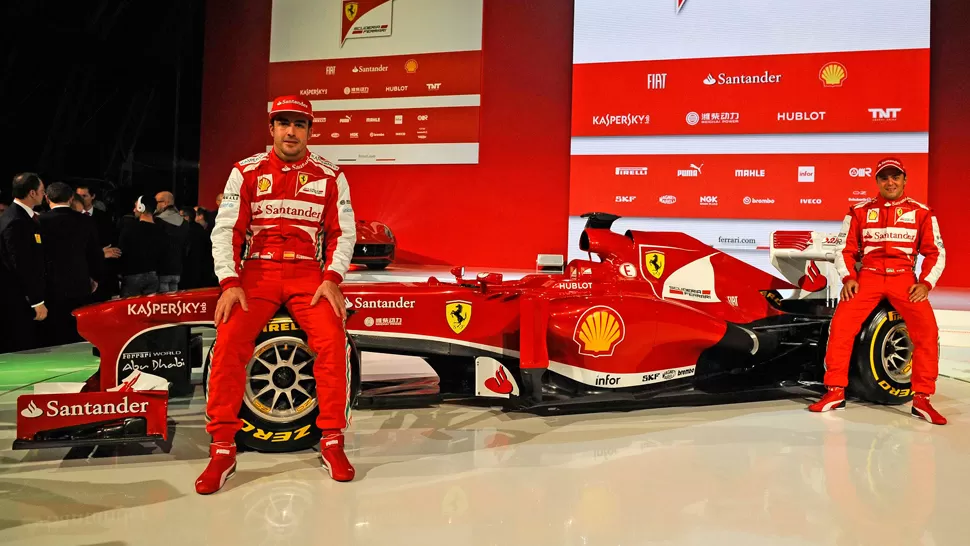 ESPERANZA. Fernando Alonso y Felipe Massa se ilusionan con pelear el campeonato. REUTERS