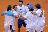 Argentina ganó el dobles y se instaló en cuartos de final