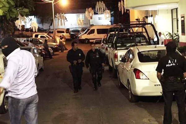 Un grupo de encapuchados viola a seis turistas españolas en Acapulco