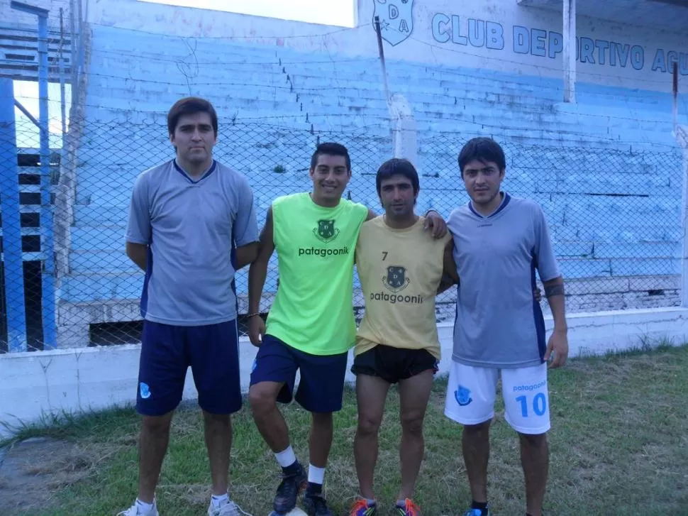 COMPROMETIDOS CON EL PROYECTO. Velárdez, Rodríguez, Contreras y Aguirre están dispuestos a luchar para que Deportivo Aguilares sea protagonista en la categoría. 